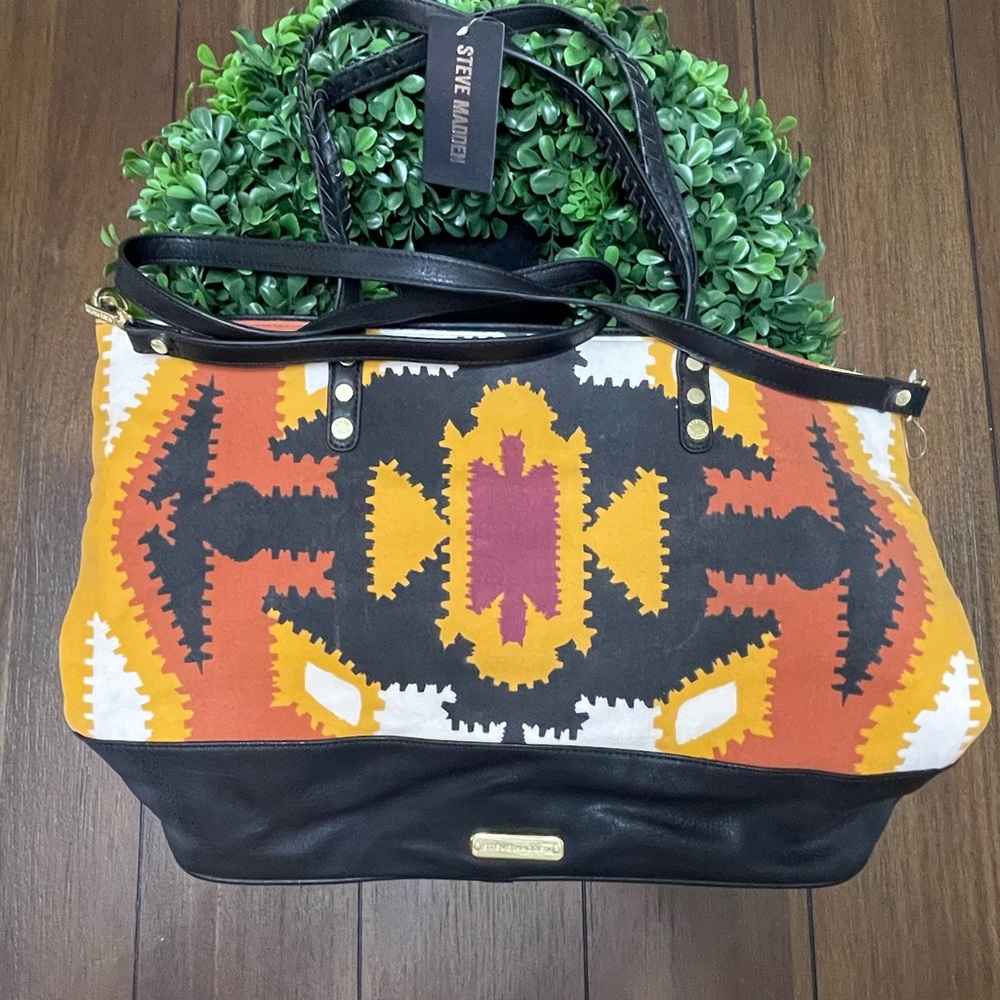 Steve Madden Balonzo Aztec Tote - Picture 3 of 8